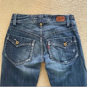 ISO 2006 Levi's jean style 731L, sunset button